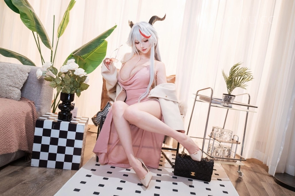 Rioko凉凉子 – 碧蓝航线 埃吉尔 居家私房COSPLAY写真欣赏