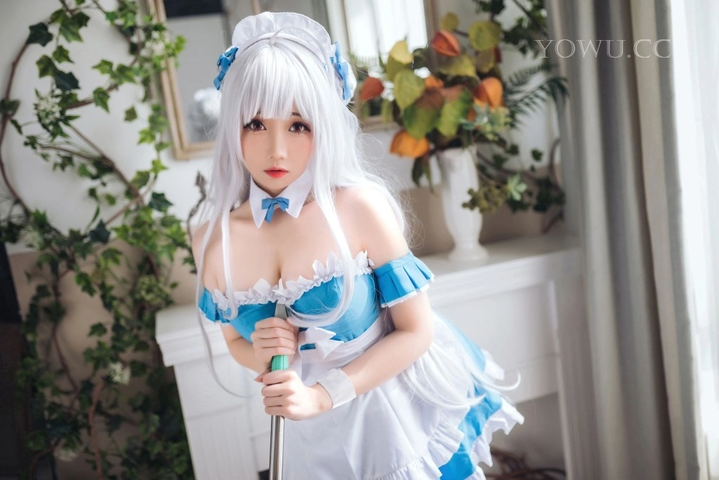 焖焖碳 – 小天鹅女仆 Cosplay 甜美写真 动漫角色扮演