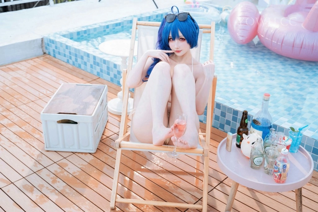 rioko凉凉子 – 香槟色比基尼 Cosplay圣路易斯 写真集
