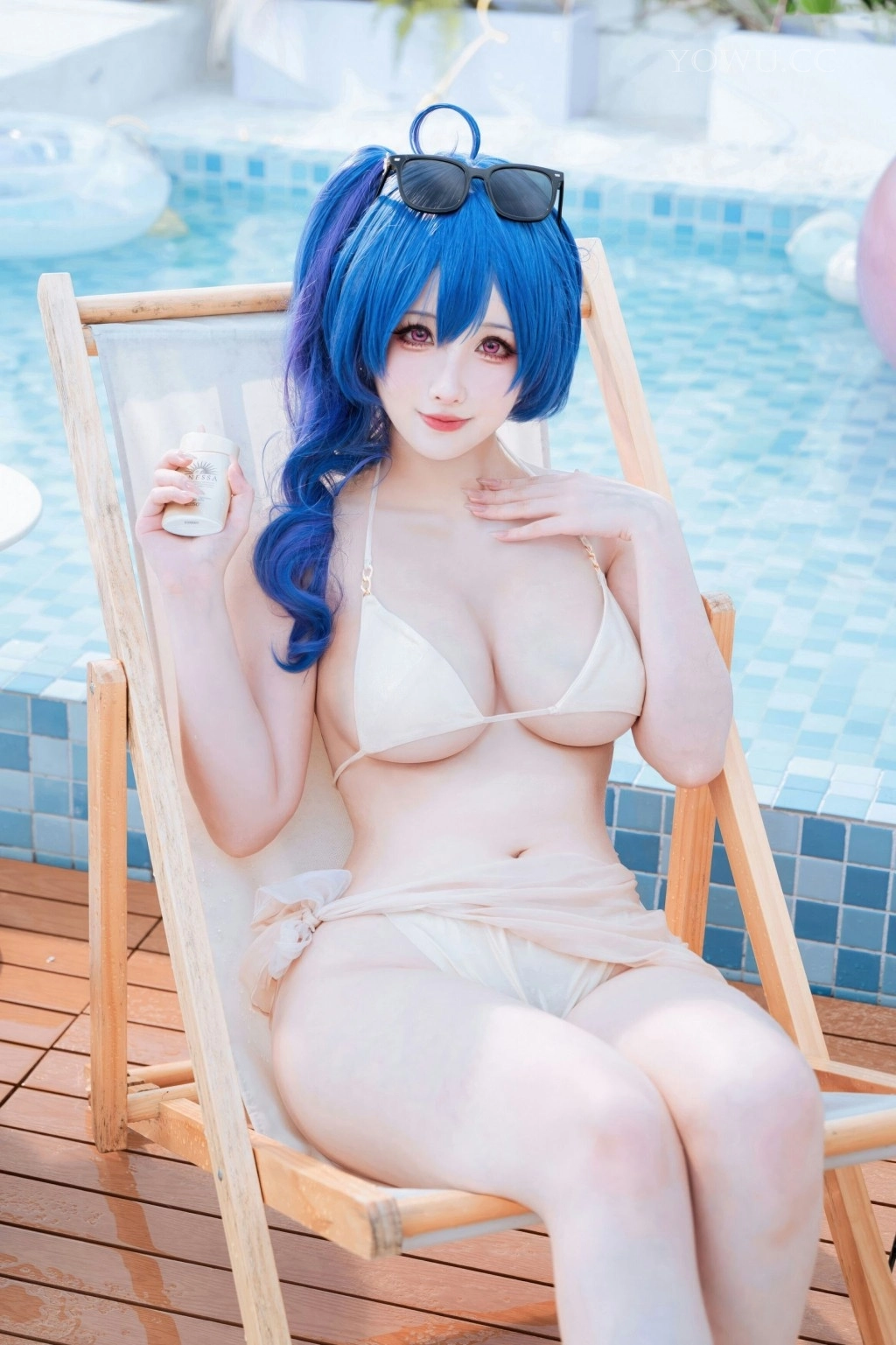 rioko凉凉子 – 香槟色比基尼 Cosplay圣路易斯 写真集