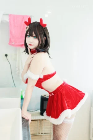 阿雪雪圣诞居家Cosplay写真，温馨可爱