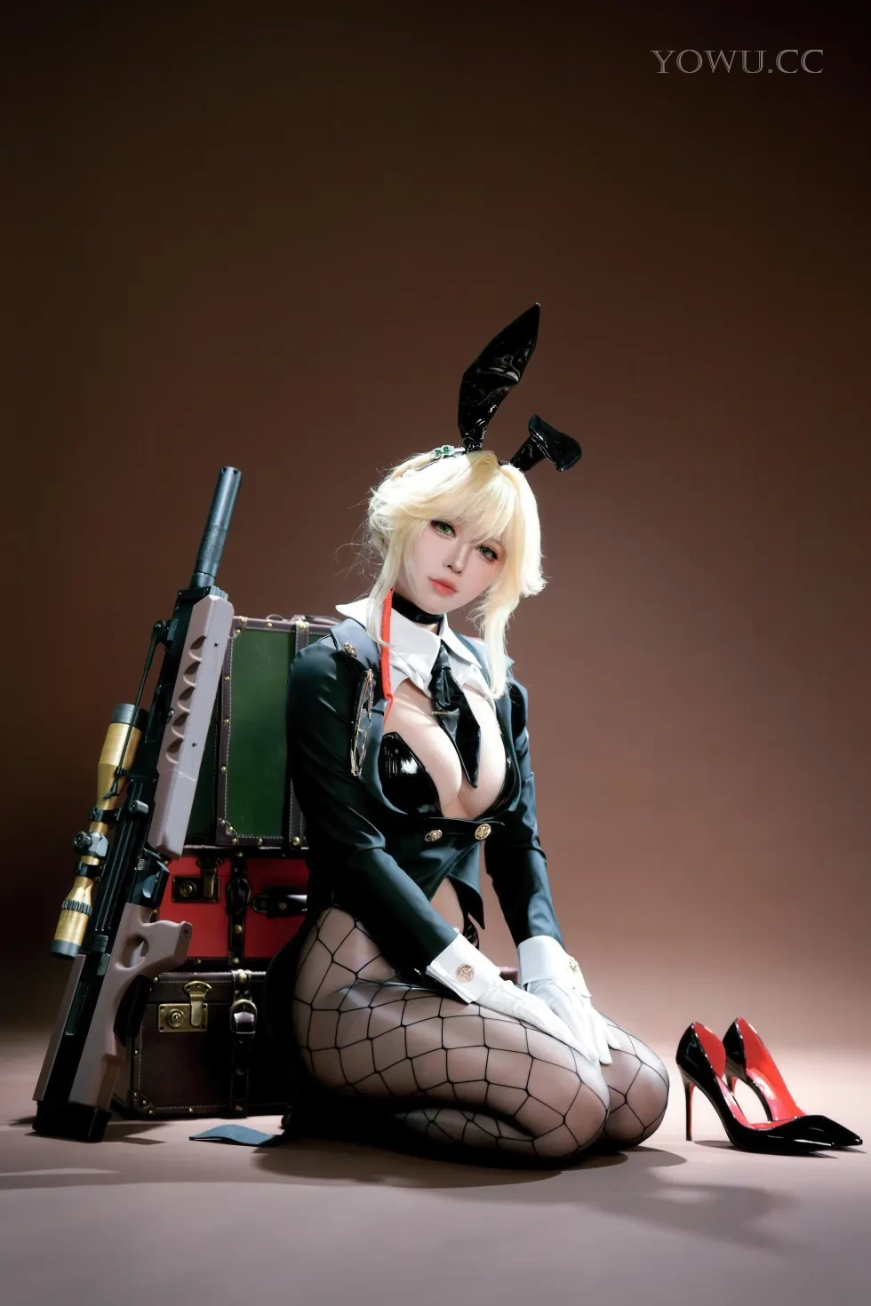半半子Cosplay Nikke胜利女神爱德兔女郎性感写真