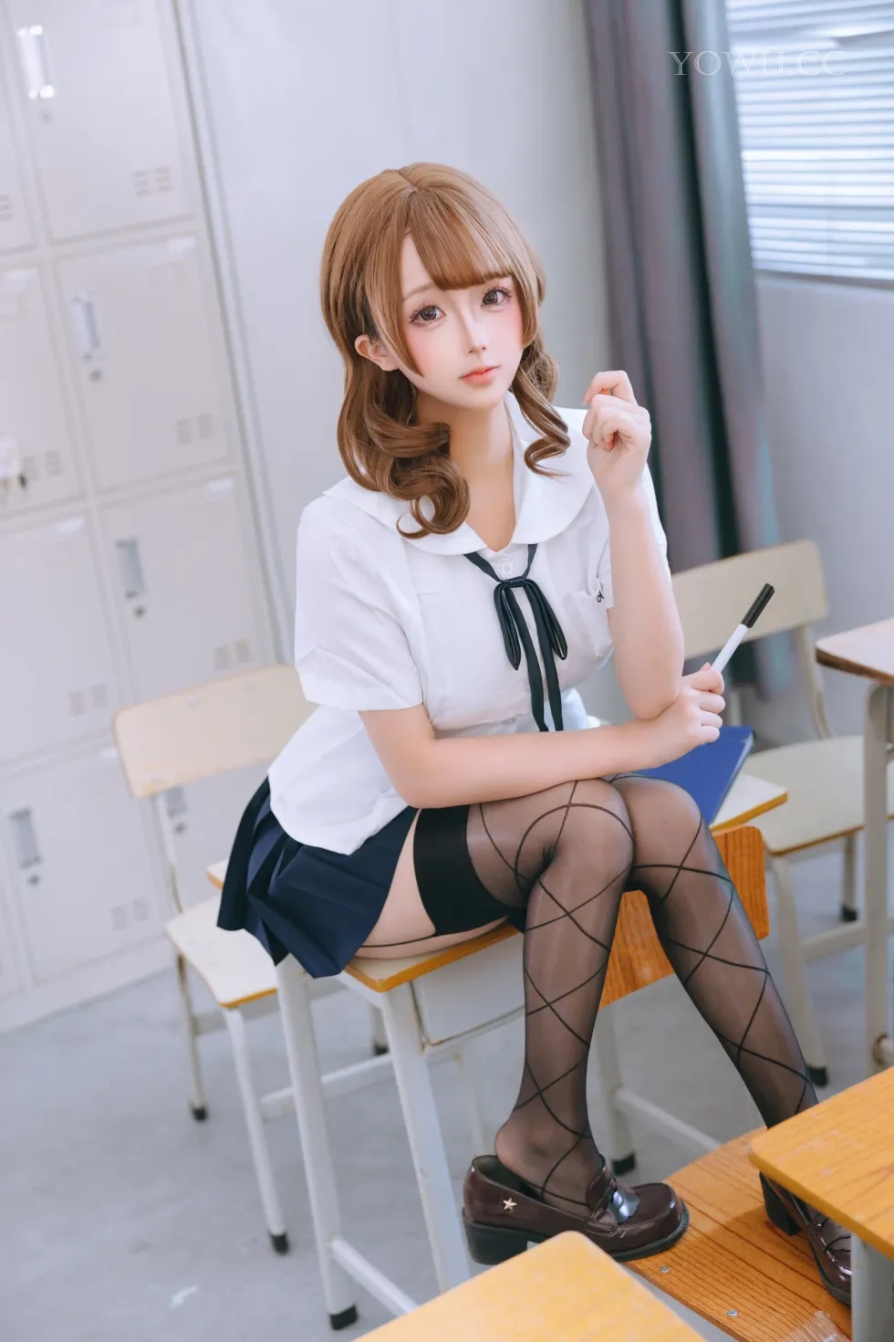 日奈娇Cos心理委员 温柔知心学姐风