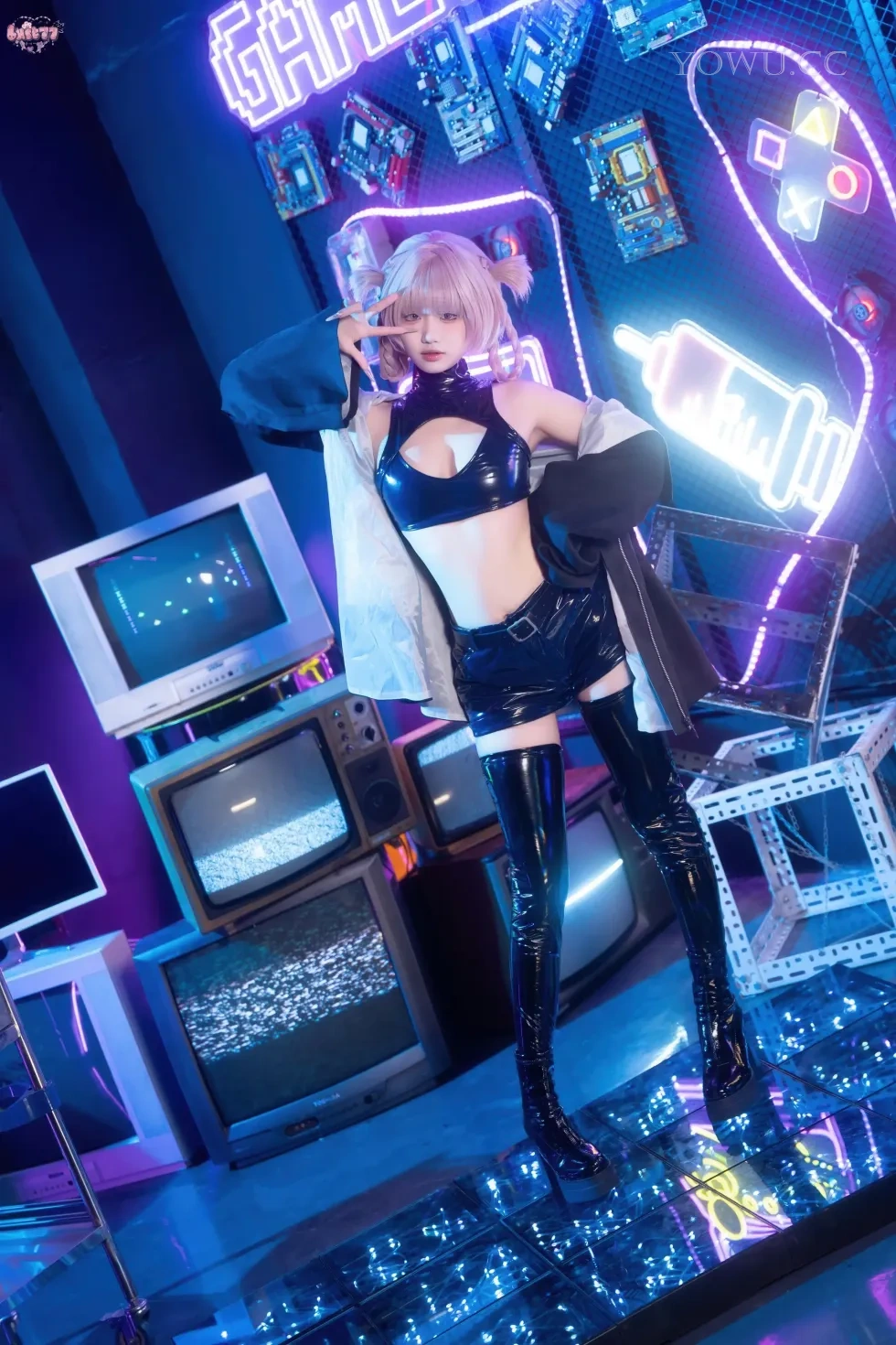 柒柒要乖哦 Cos彻夜之歌七草荠常服在线写真