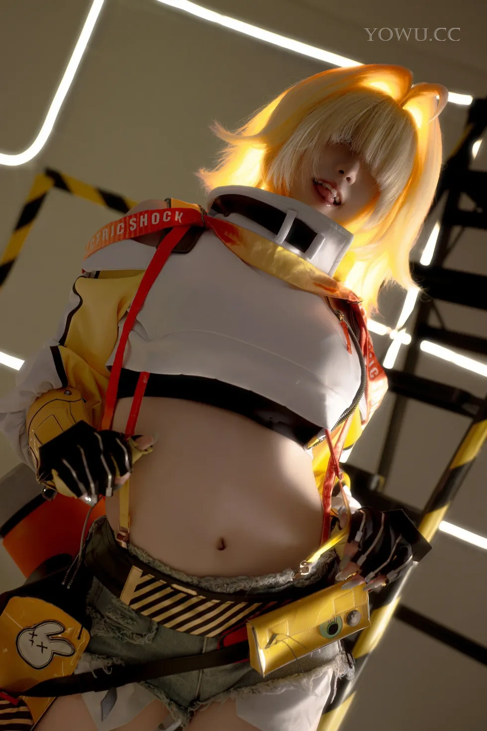 纸悦Etsu_ko Cosplay Nikke胜利女神伊莱格 神秘上线