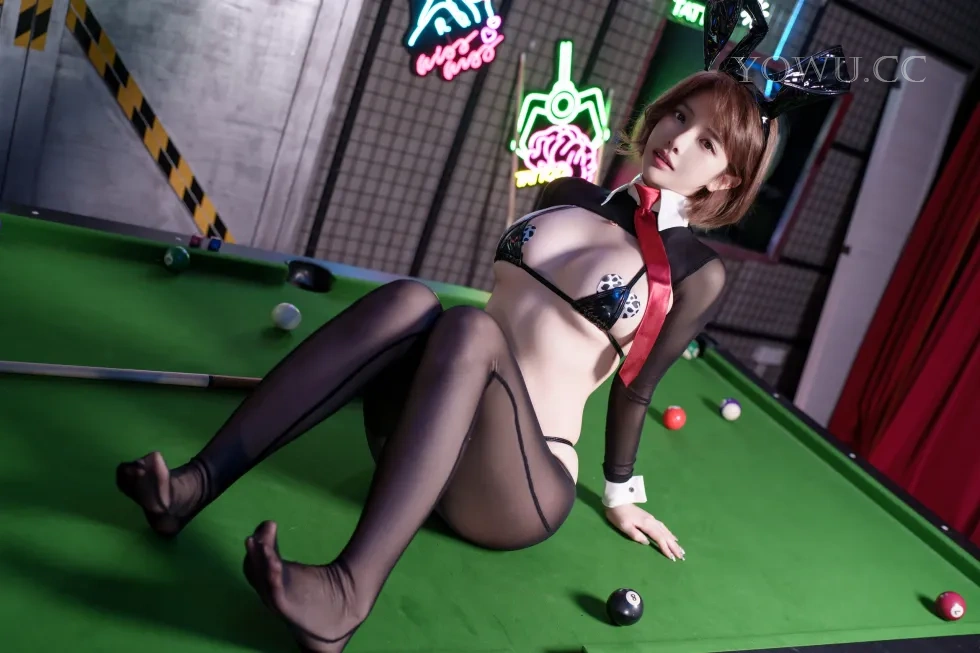 雯妹不讲道理 黑色逆兔 Cosplay 高冷诱惑美女图片写真