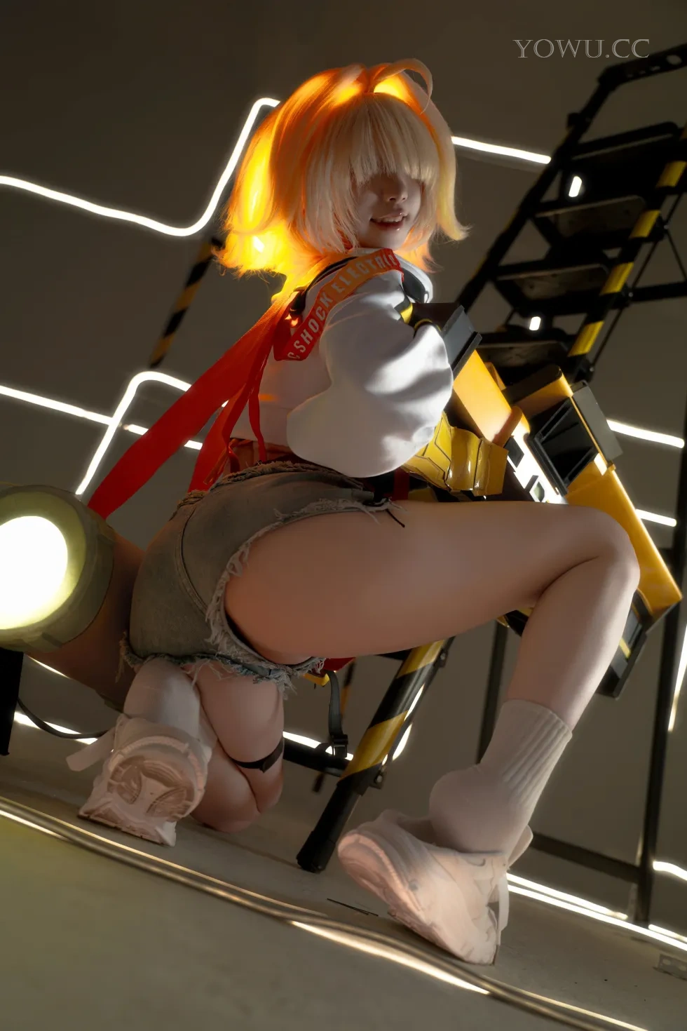 纸悦Etsu_ko Cosplay Nikke胜利女神伊莱格 神秘上线