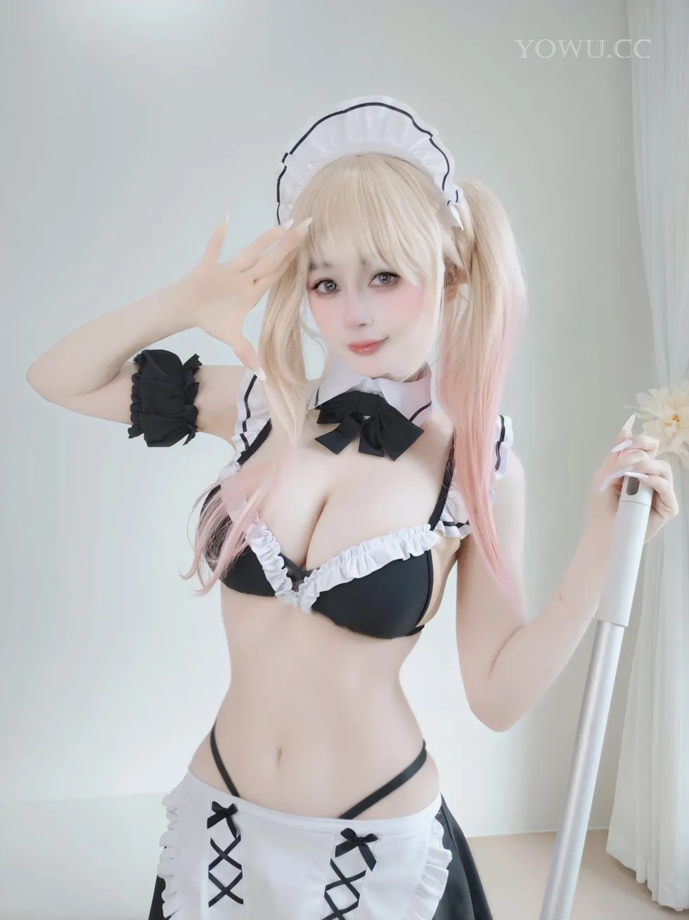 白银81 Cosplay女仆装Marin 脸红甜美少女感拉满~