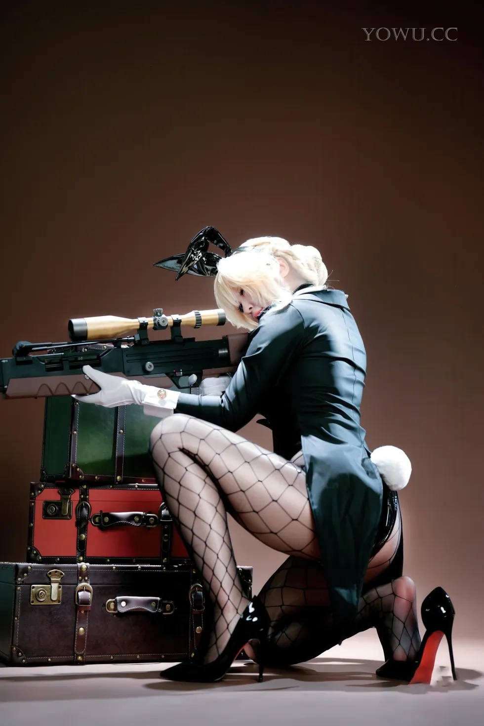半半子Cosplay Nikke胜利女神爱德兔女郎性感写真