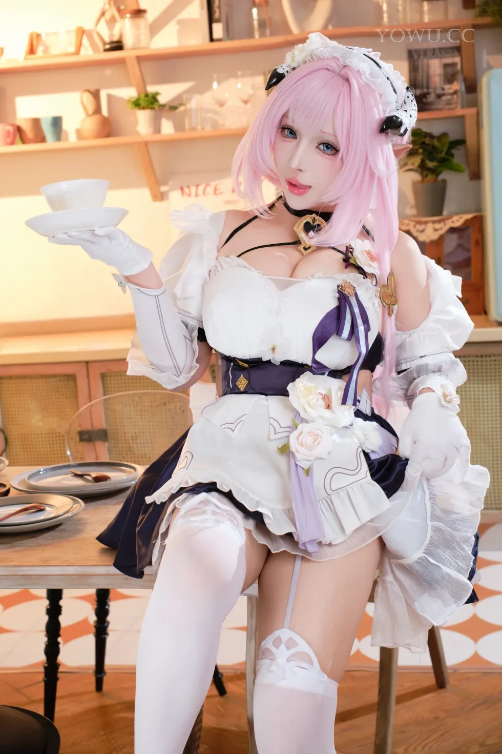 胡桃猫Kurumineko Cos爱莉希雅女仆:“主人,需要服务吗?”