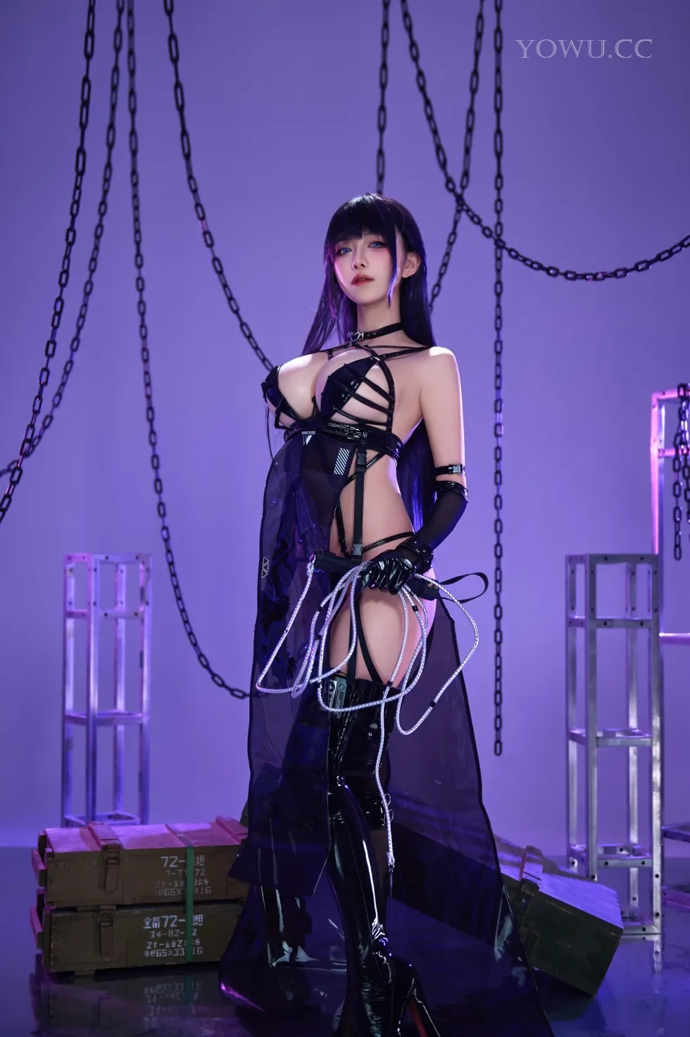 Shika小鹿鹿 Cosplay NIKKE 米哈拉 黑衣皮裙小皮鞭