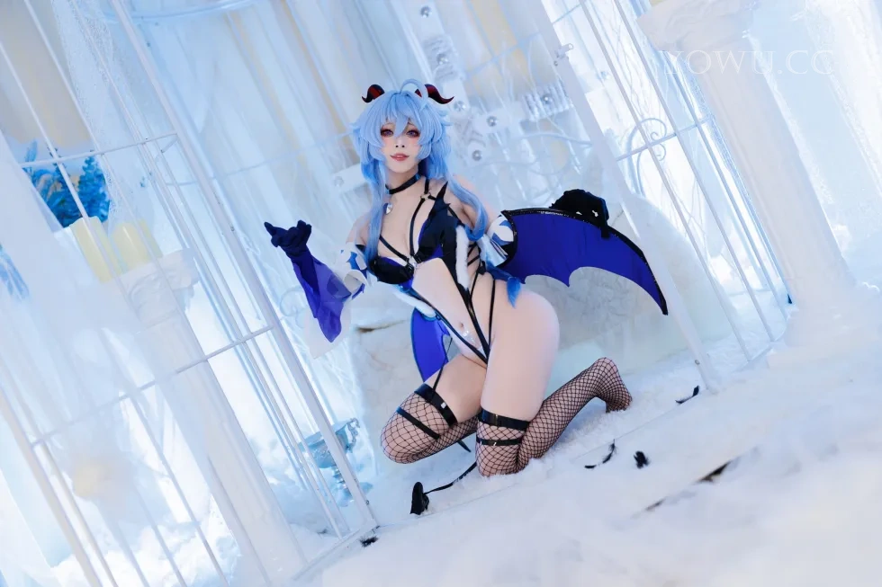 胡桃猫Kurumineko Cosplay甘雨魅魔惊艳亮相