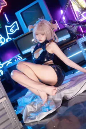 柒柒要乖哦 Cos彻夜之歌七草荠常服在线写真