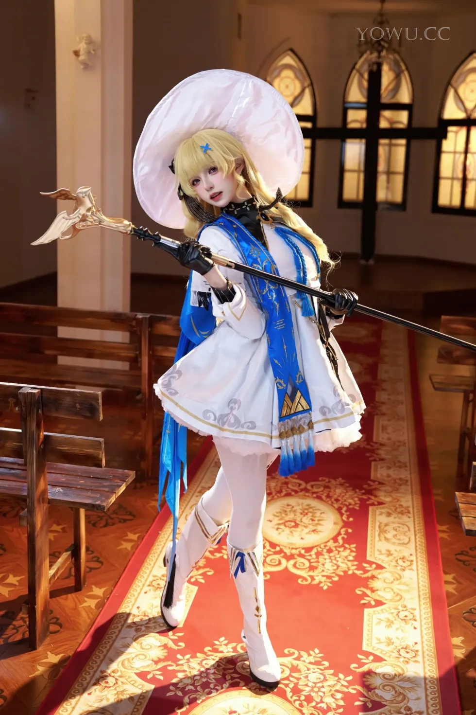 网红Coser阿薰kaOri Cosplay鸣潮菲比惊艳还原角色