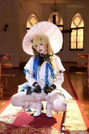 网红Coser阿薰kaOri Cosplay鸣潮菲比惊艳还原角色