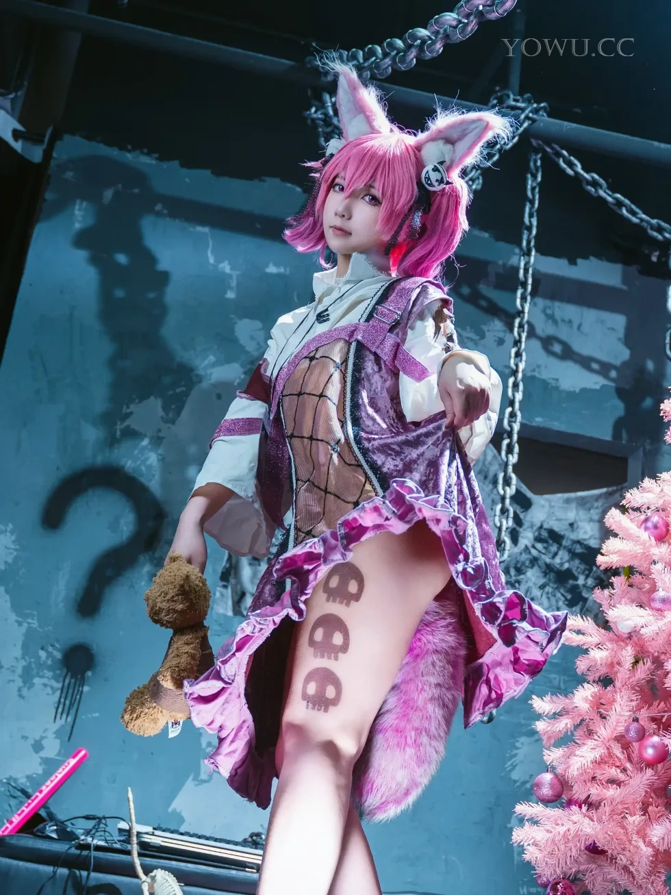 小和甜酒Cosplay巫恋 暗黑系少女精致还原在线欣赏