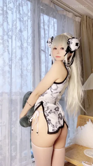 Quan冉有点饿 Cosplay缘之空穹妹旗袍自拍
