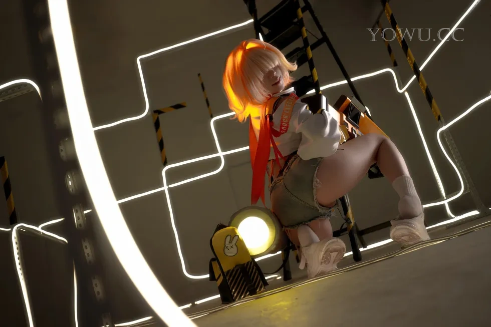 纸悦Etsu_ko Cosplay Nikke胜利女神伊莱格 神秘上线