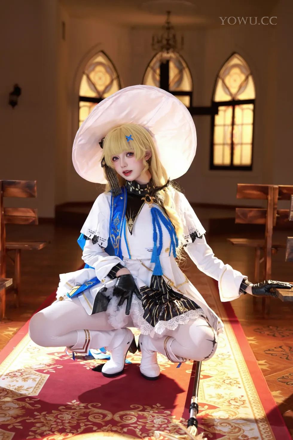 网红Coser阿薰kaOri Cosplay鸣潮菲比惊艳还原角色
