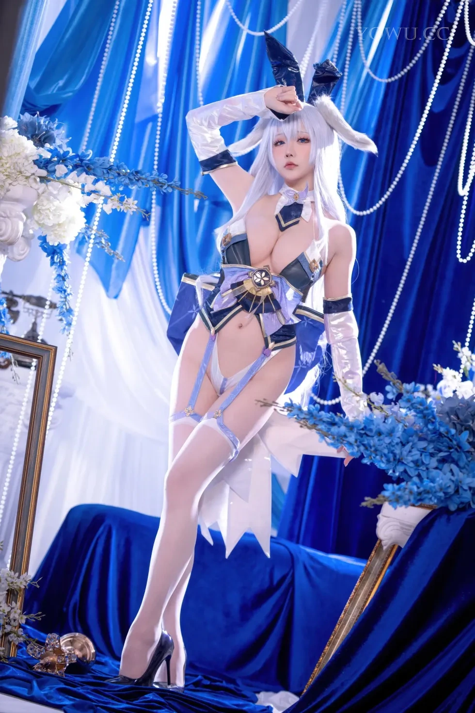 星之迟迟Cos碧蓝航线信浓兔女郎性感写真