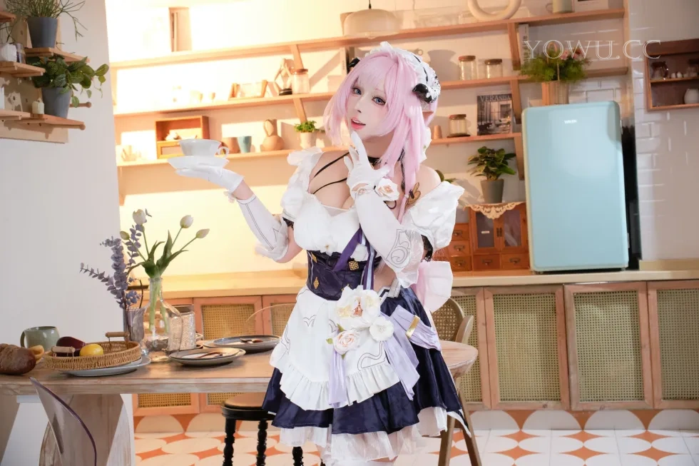 胡桃猫Kurumineko Cos爱莉希雅女仆:“主人,需要服务吗?”