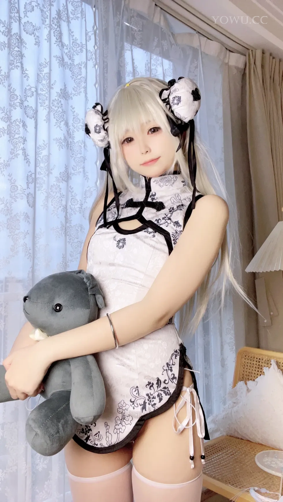 Quan冉有点饿 Cosplay缘之空穹妹旗袍自拍