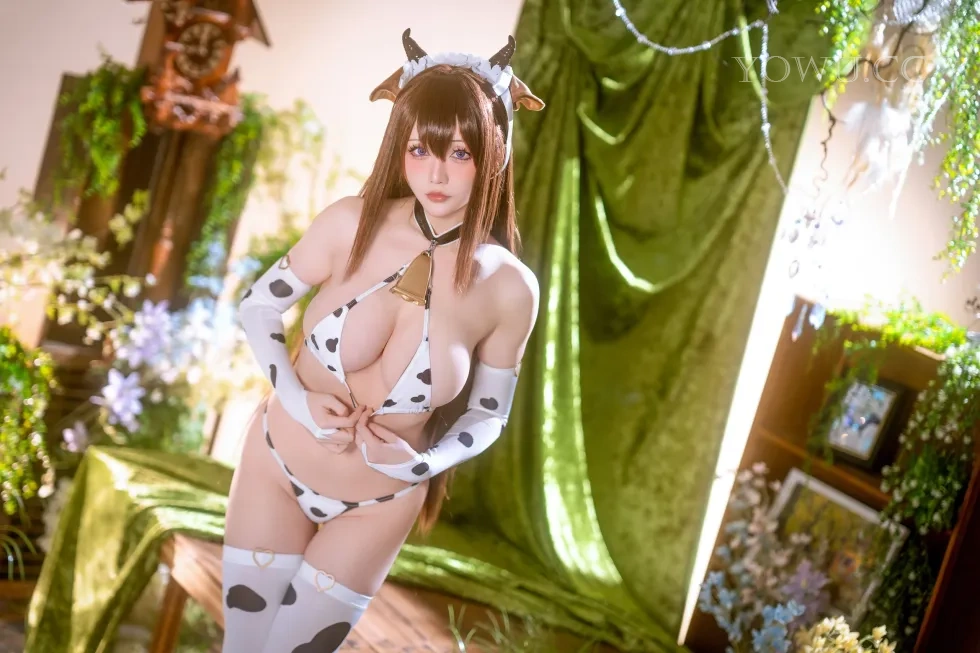 星之迟迟Cos碧蓝航线樫野奶牛比基尼性感写真